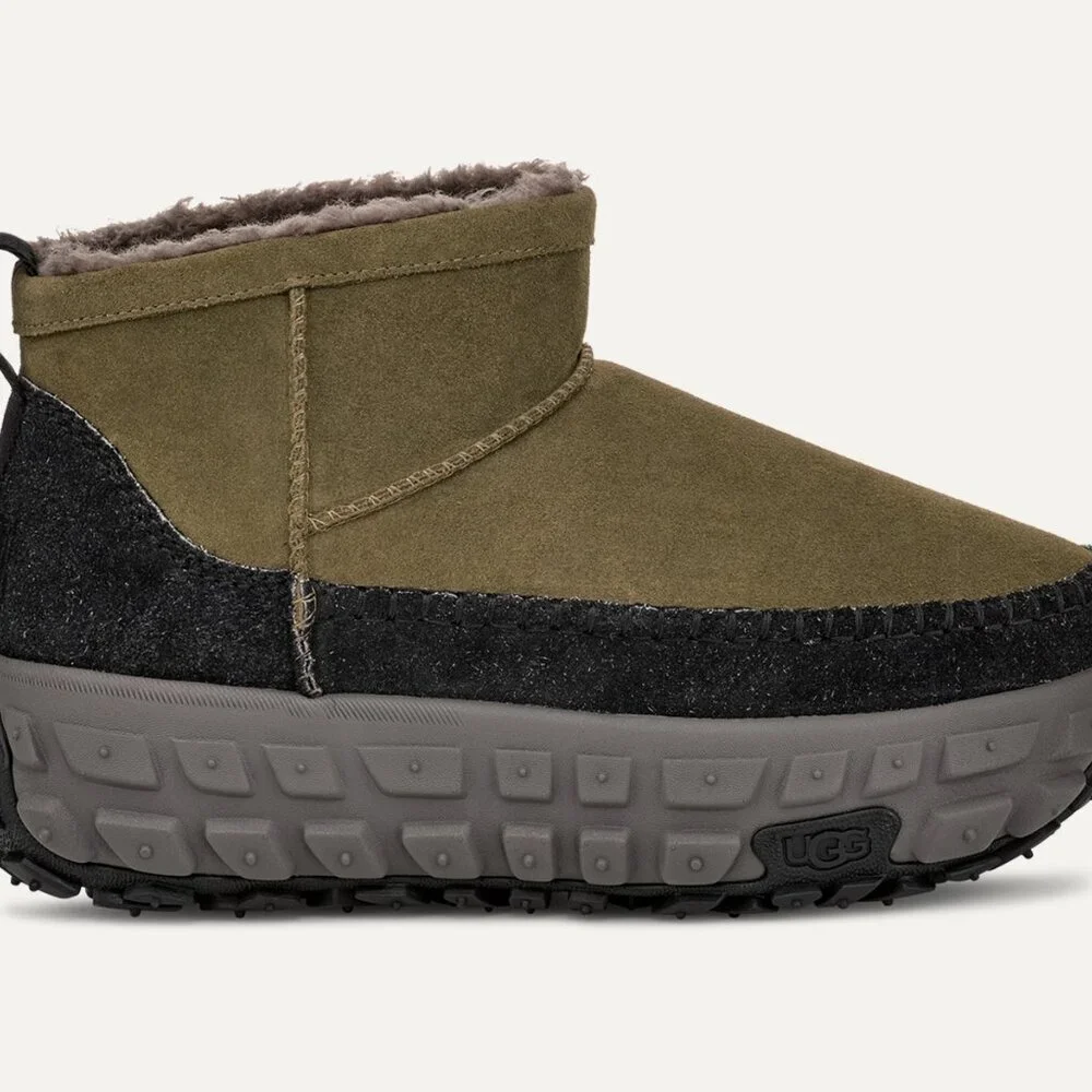 UGG All Gender Venture Daze Ultra Mini Cozy Boot